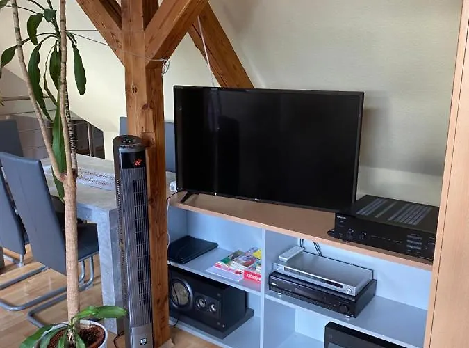 Helles Und Charmantes Loft Mit Herrlichem Blick דירה *