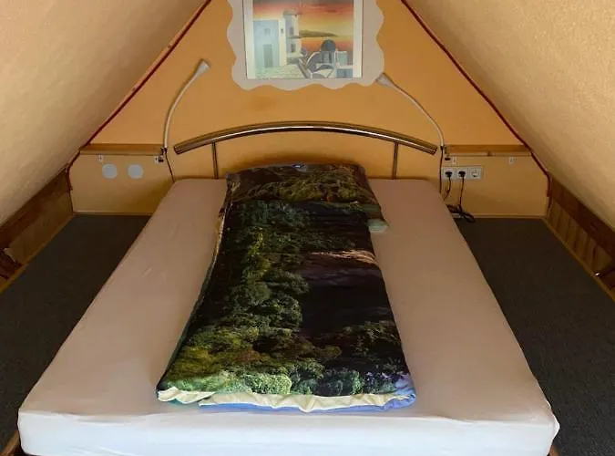 Helles Und Charmantes Loft Mit Herrlichem Blick דירה